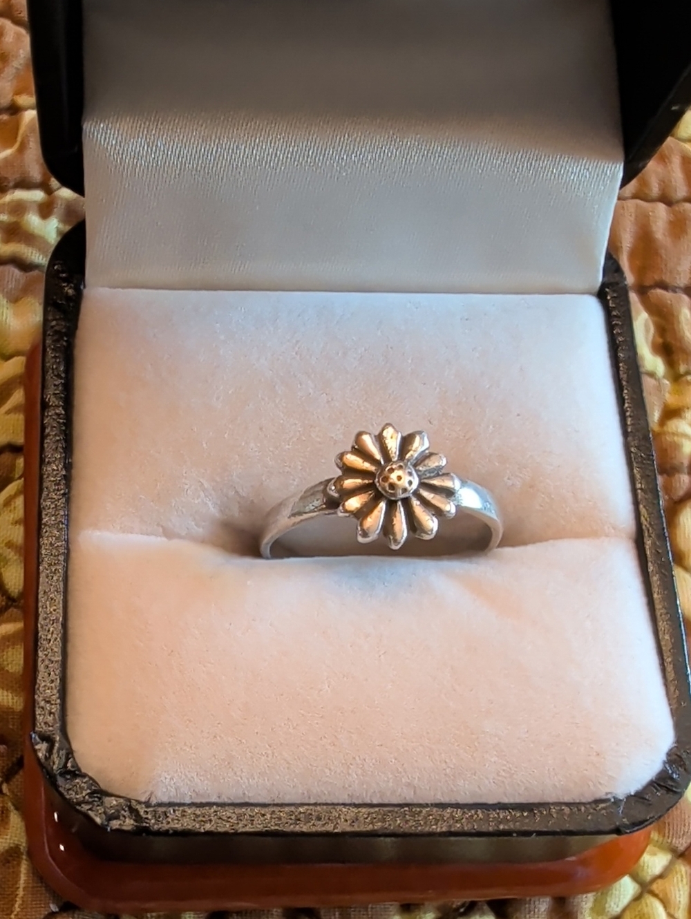 Sterling Daisy Flower Ring - Silver Floral Band